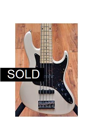 Sadowsky Metro WL5 Maple Olympic White Sadowsky Metro WL5 Maple Olympic White